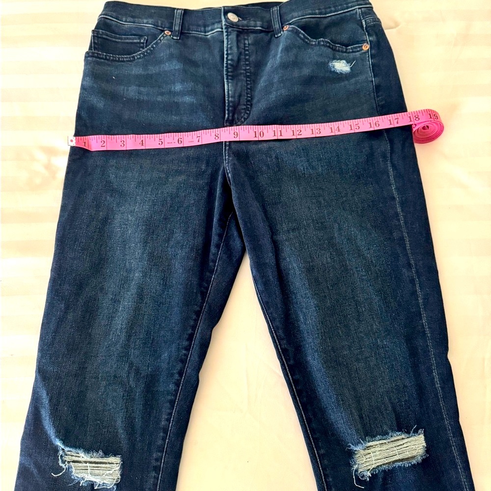 Express Super High-Rise Skinny Jeans – Blue Denim with Distressed Knees | Sze 12 - Picture 5 of 12